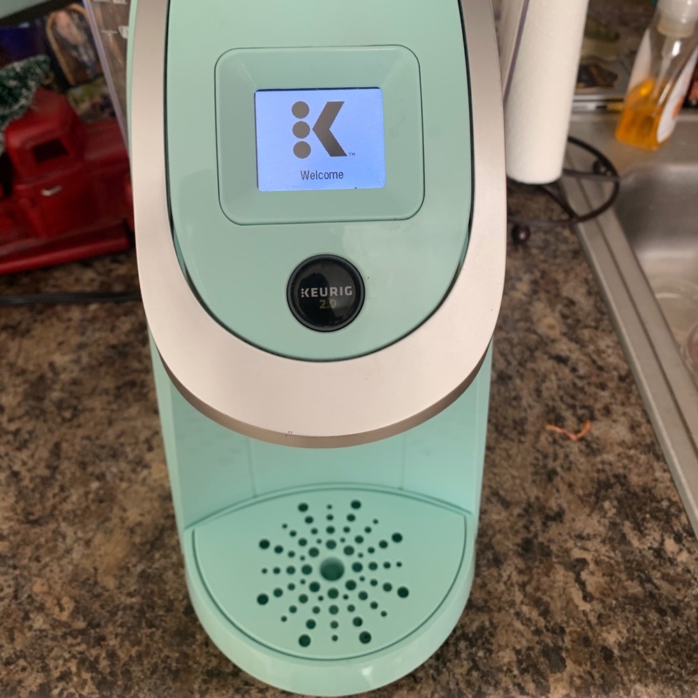 keurig machine (coffee machine)